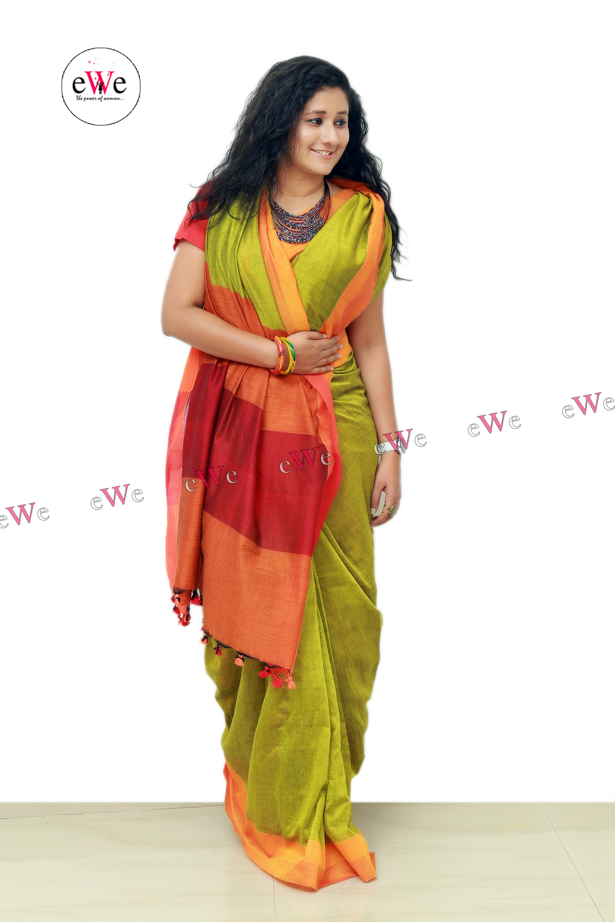 Handloom Design Saree ( Green, Meroon)